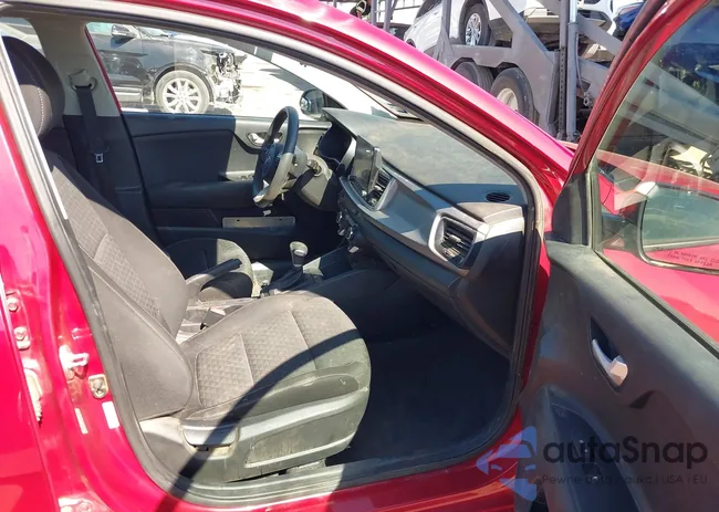 3KPA24AD9ME387216: 43044053