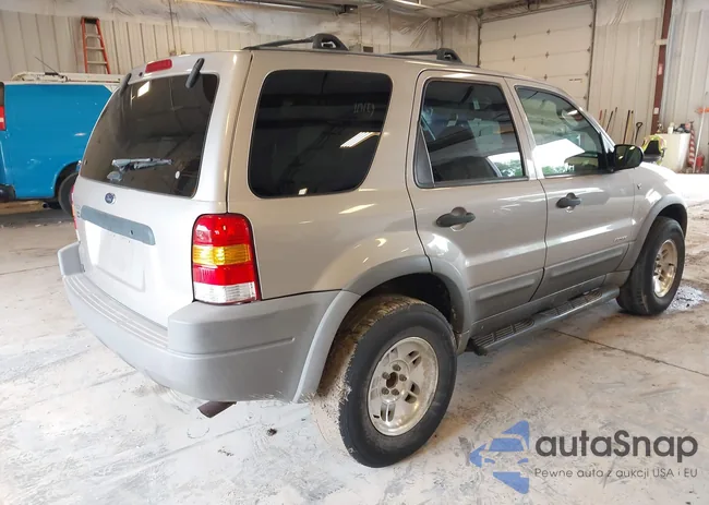 1FMYU03111KF79156: 43044077