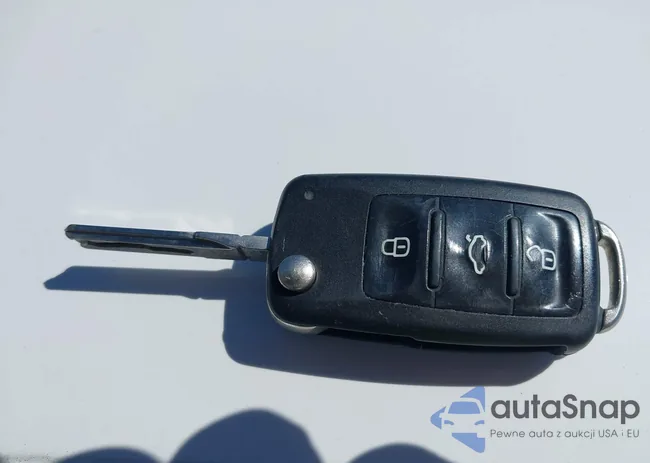 3VWDP7AJ7DM360900: 43044137