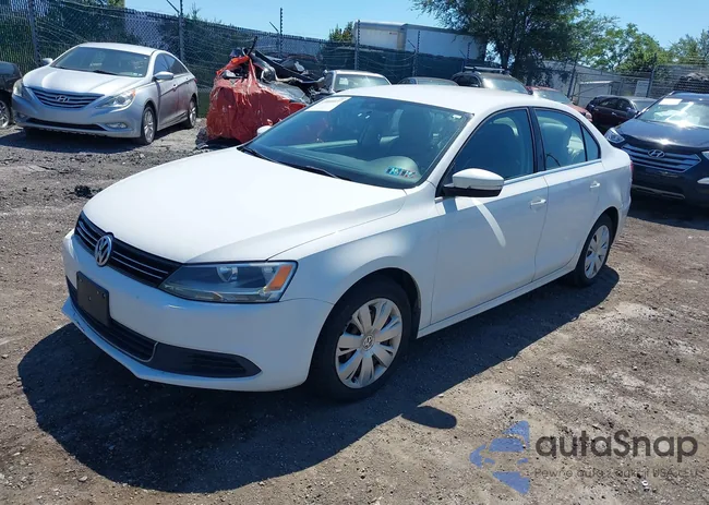 3VWDP7AJ7DM360900: 43044137