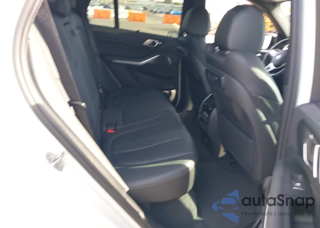 5UXTA6C07N9M85621: 43045728