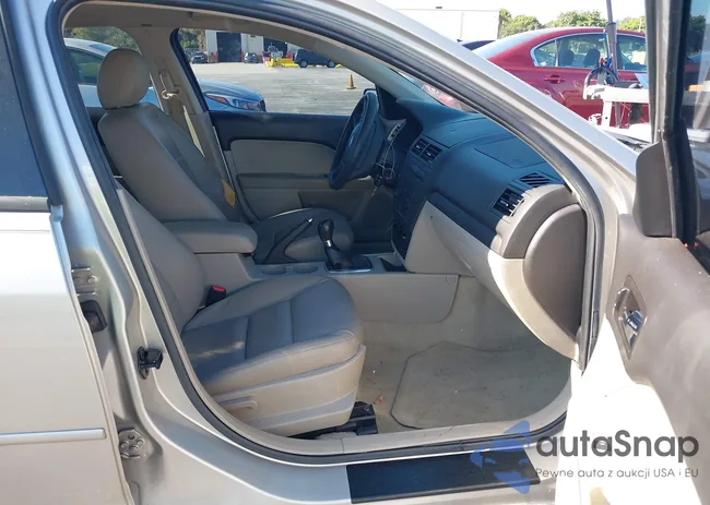 3FAHP06Z97R157272: 43045804