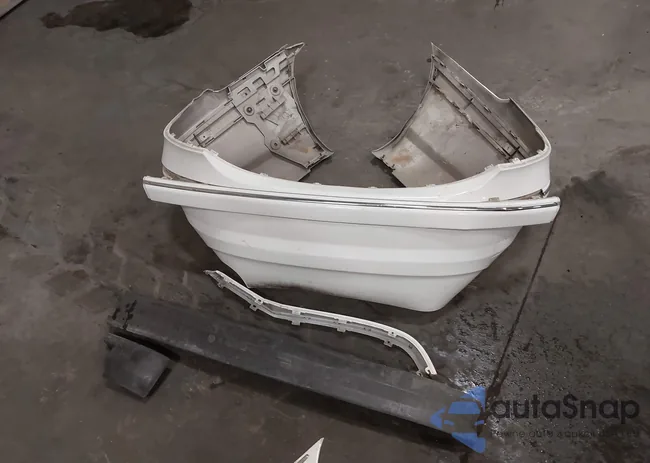 WDBRF40J25F710543: 43044947