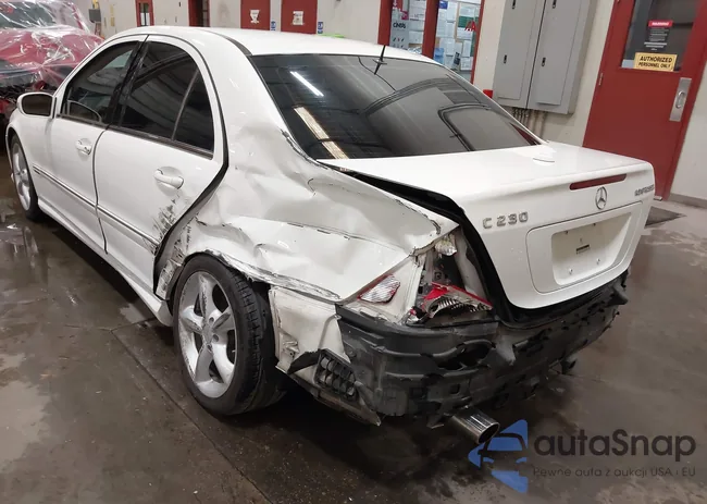 WDBRF40J25F710543: 43044947