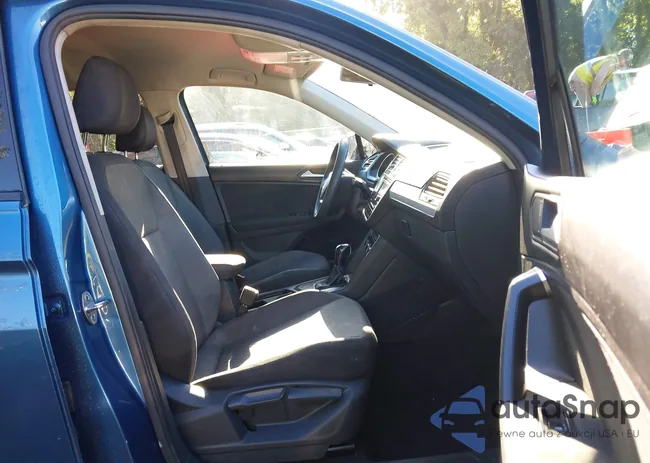 3VV1B7AX8KM163287: 43044979