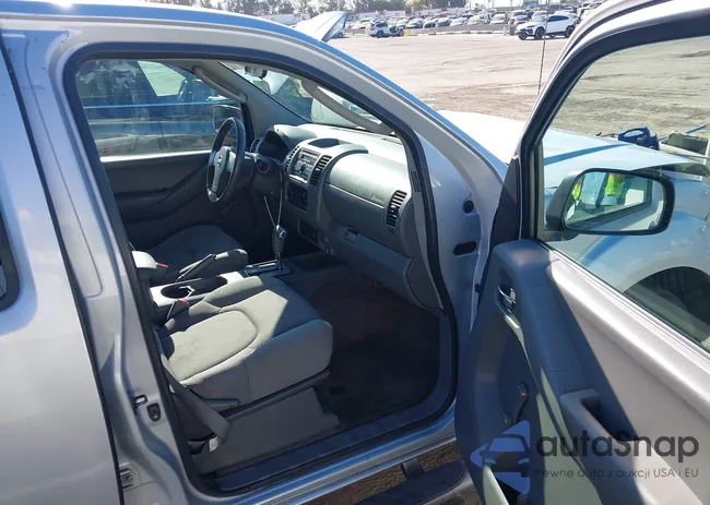 1N6AD0ER3BC404179: 43045042