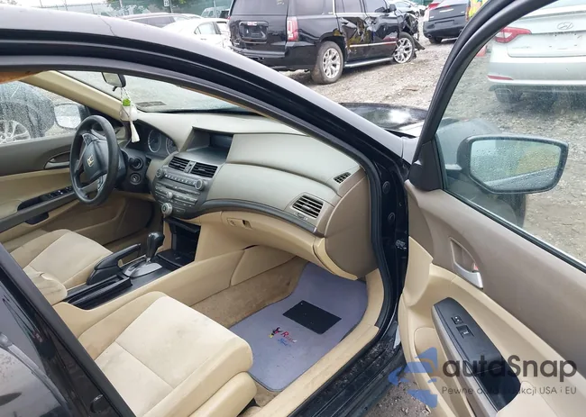 1HGCP2F46AA084112: 43045143