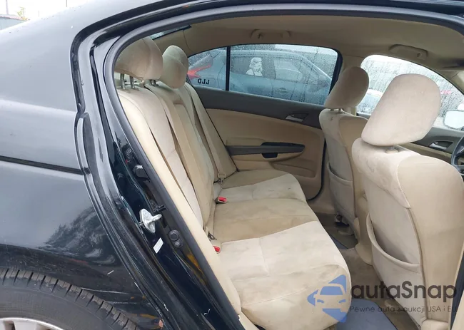 1HGCP2F46AA084112: 43045143