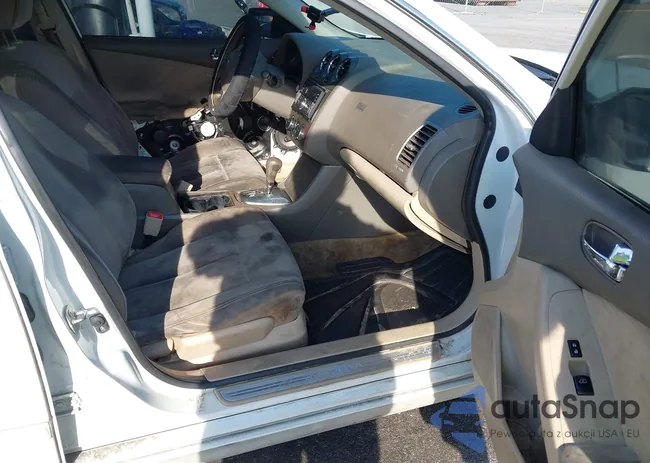 1N4AL2AP6CN552859: 43046523