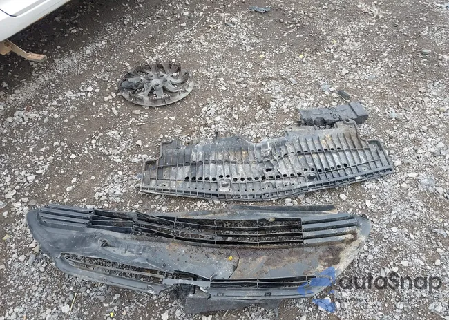 2T1BURHE4HC809522: 43046544