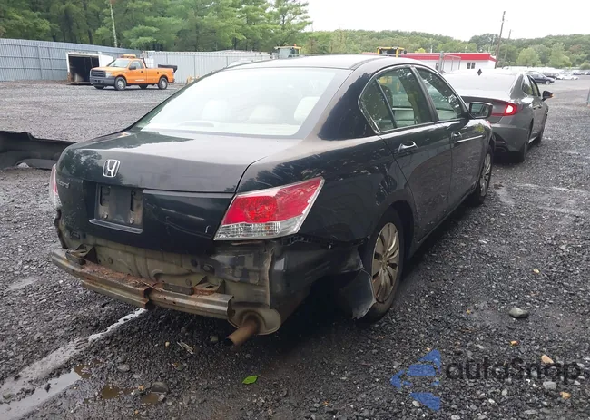 1HGCP2F33AA045212: 43046658