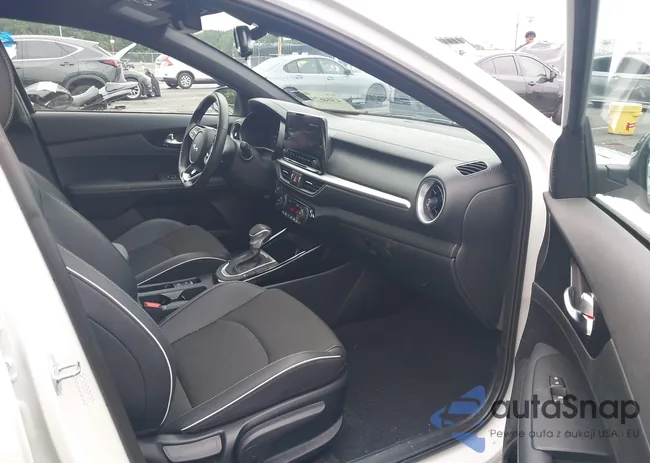 3KPF54AD2RE774596: 43046752