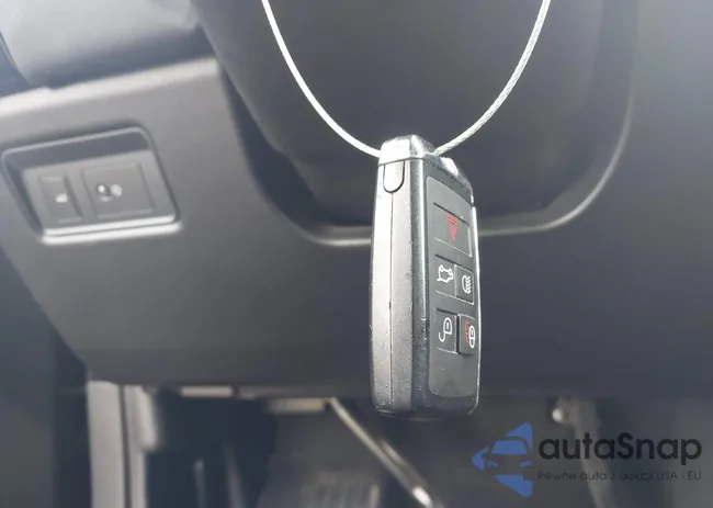 SALWR2RV3KA843724: 43046784