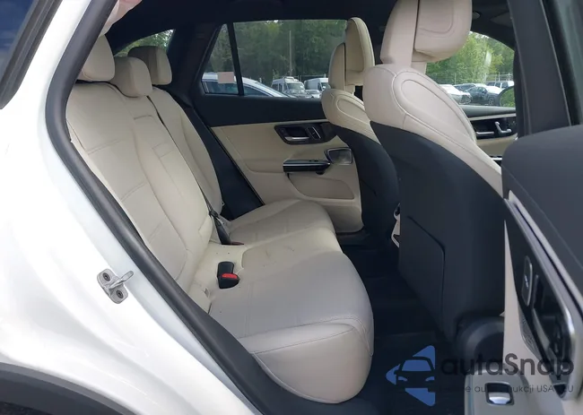 W1NKM4HB2RF182779: 43046837