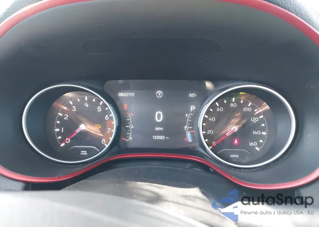 3C4NJDDB9JT207075: 43045861