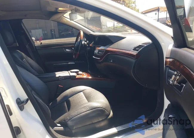 WDDNG7DB4CA423383: 43046021