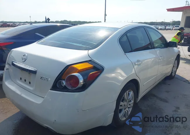 1N4AL2APXCN498661: 43046069