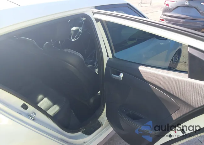 KMHTC6AE8GU266527: 43046164