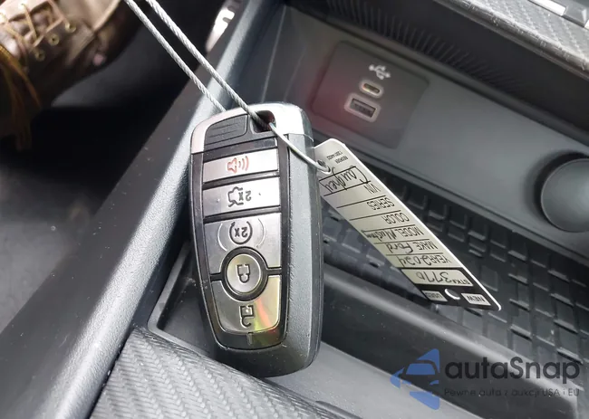 1FA6P8TH3R5122590: 43047363