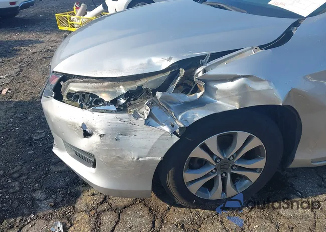 1HGCR2F30EA064266: 43047536