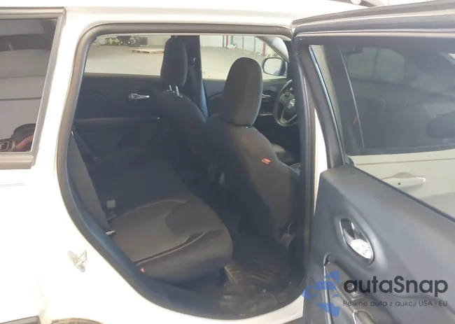 1C4PJLCS7GW307716: 43047694