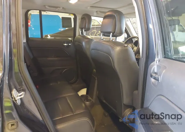 1C4NJRFB7GD586294: 43046842