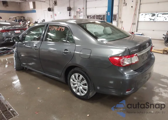 2T1BU4EE0DC968023: 43046843