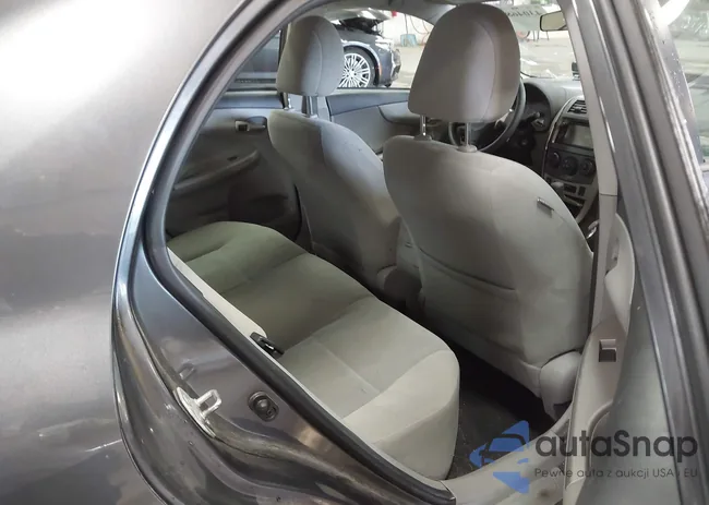 2T1BU4EE0DC968023: 43046843