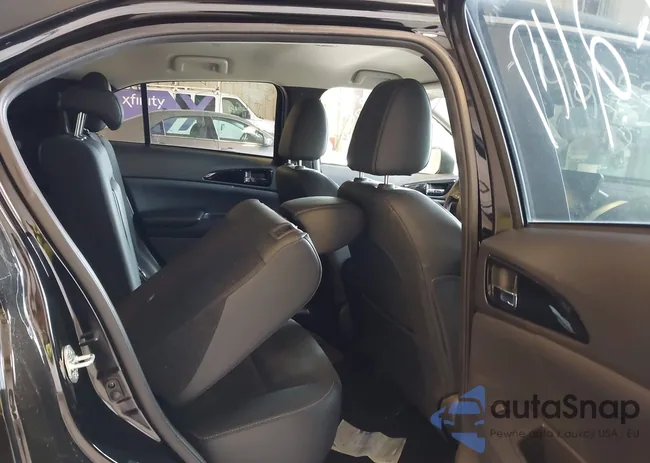 JA4ATWAAXPZ002117: 43047002