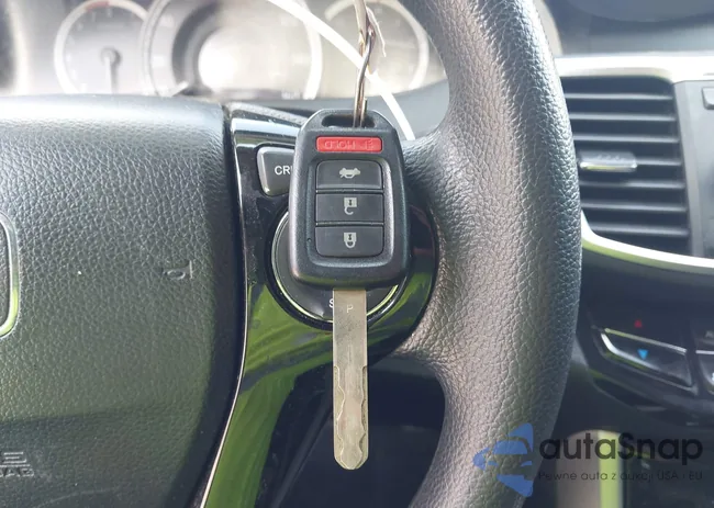 1HGCR2F3XHA004581: 43047065