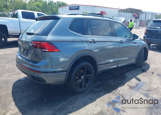 3VVCB7AX2RM212440: 43047174