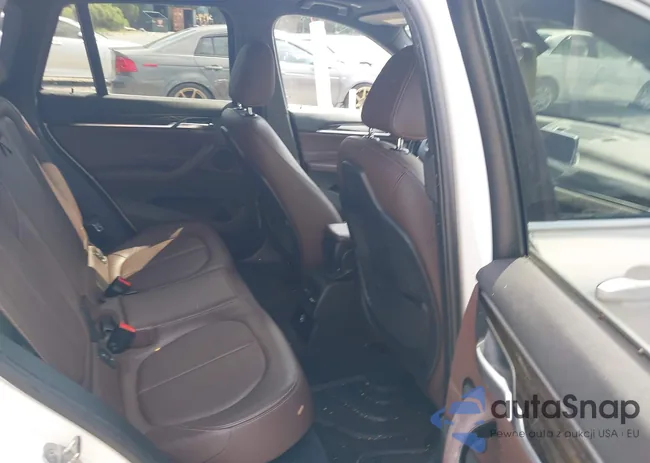 WBXHU7C37H5H33060: 43048240