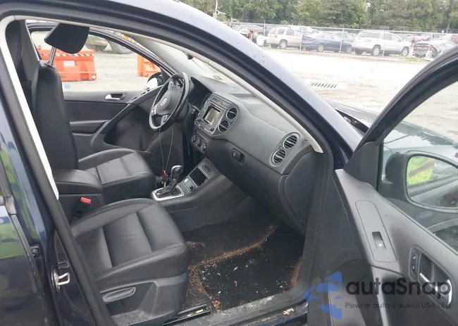 WVGAV7AX5GW563607: 43048253