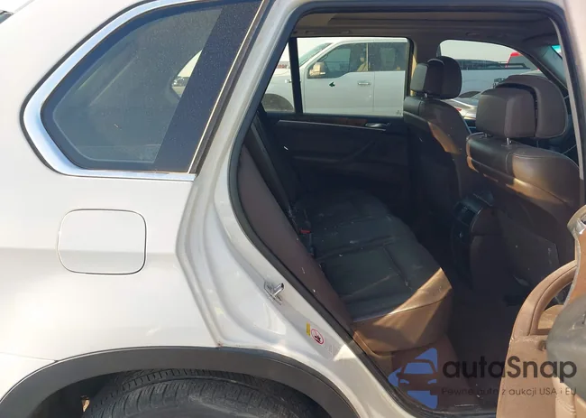 5UXFE83528L164568: 43048324