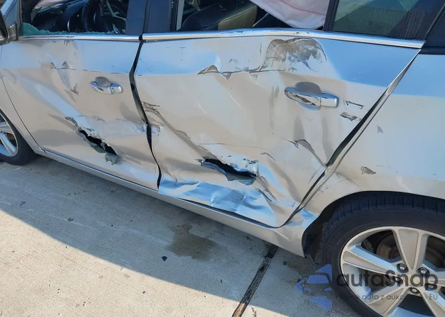 1G1PE5SB1E7372384: 43048716