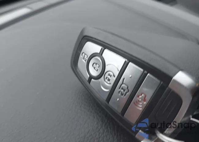 1FMJU2AT1KEA24547: 43048731