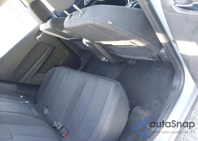 2GNFLEEK5F6101468: 43048752