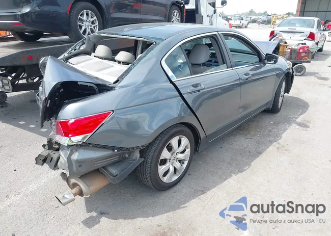 1HGCP26819A199389: 43048758