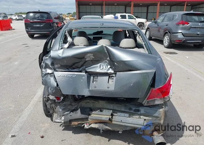 1HGCP26819A199389: 43048758