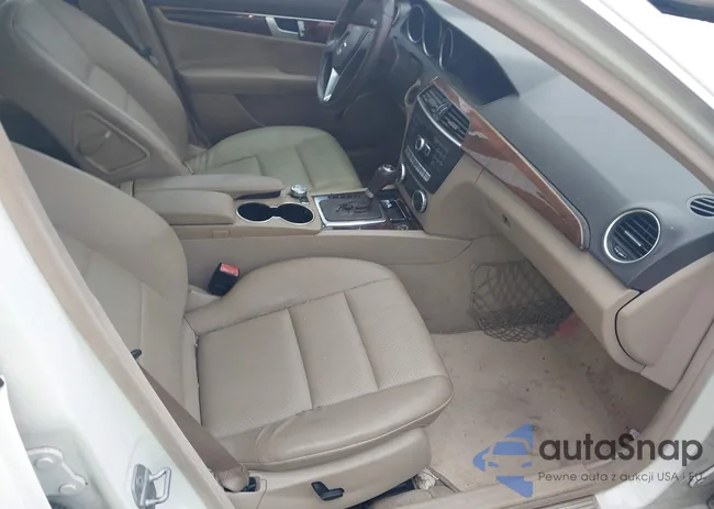 WDDGF4HB6CA628109: 43048766