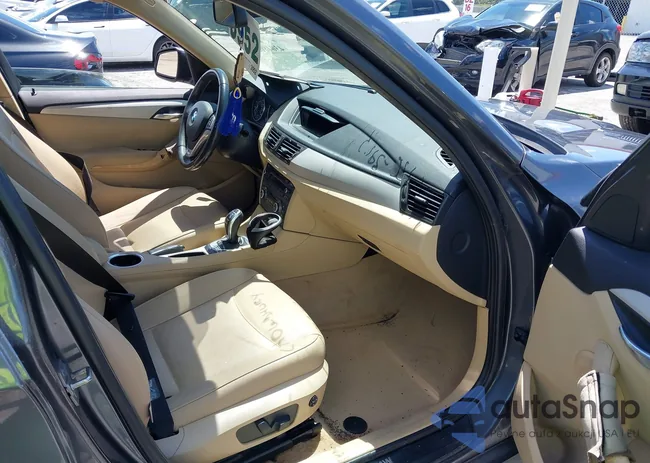 WBAVM1C54EVW49072: 43048036