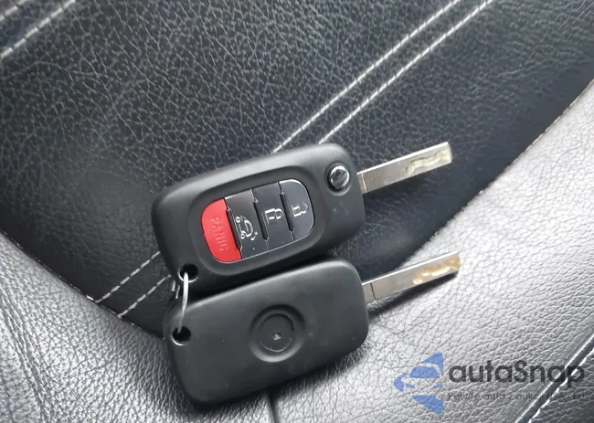 WMEFJ5DA7HK196852: 43049264