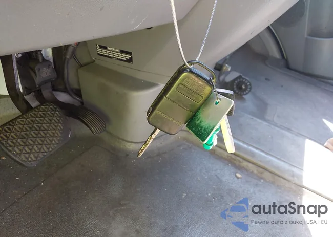 WD3PE8DB0FP131725: 43049275