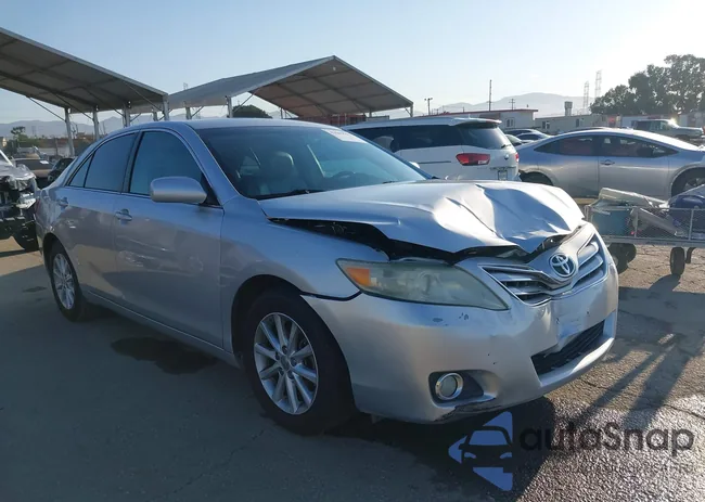 4T4BF3EK8BR143052: 43049502