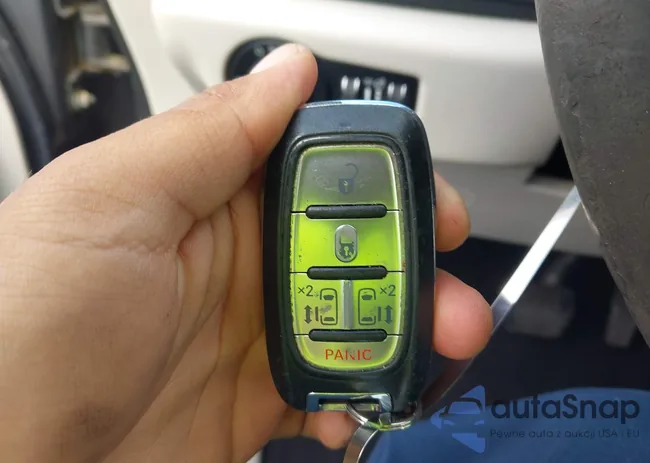 2C4RC1DG6HR516974: 43049739