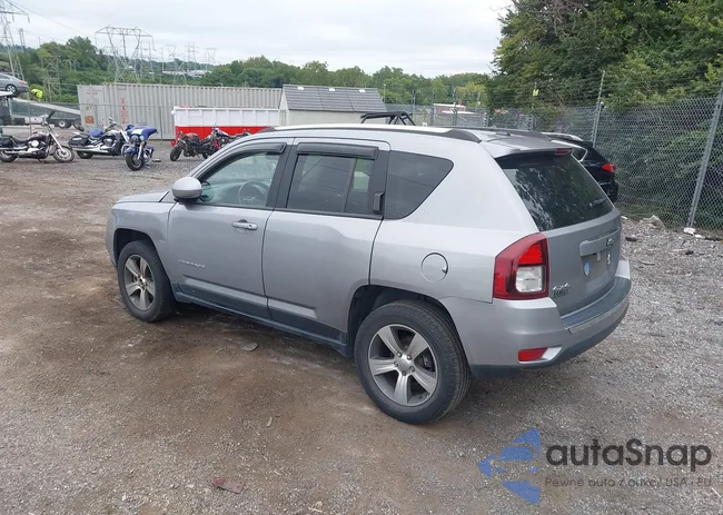 1C4NJDEB2GD651153: 43048915