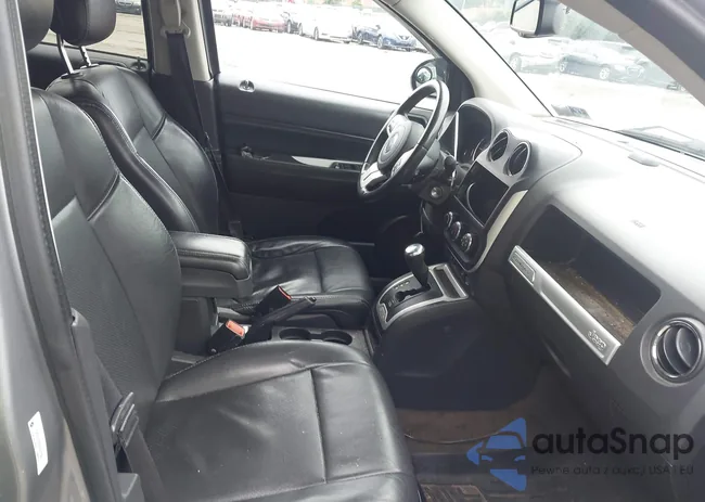 1C4NJDEB2GD651153: 43048915