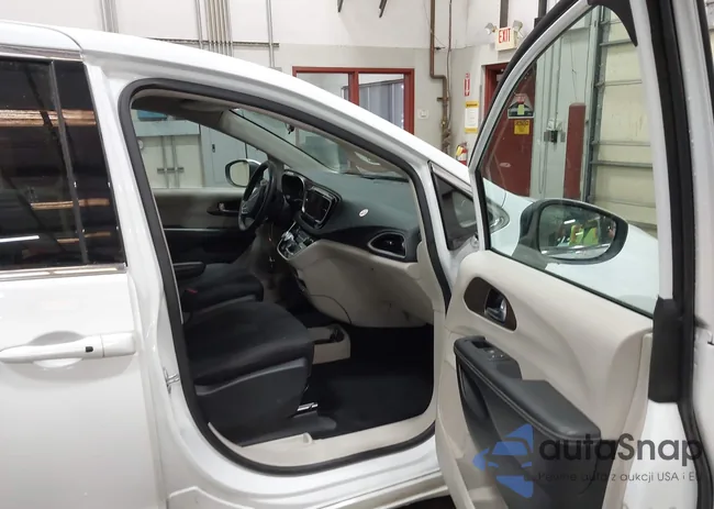 2C4RC1CG3NR204298: 43048961