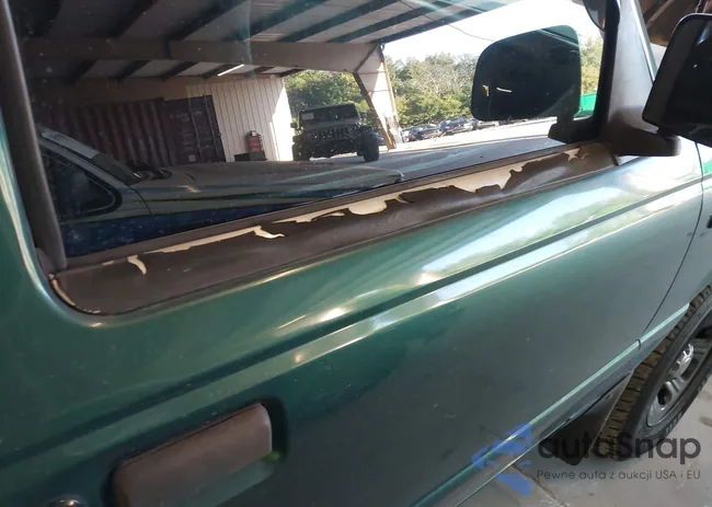 1FTYR14V8YPB95501: 43048990