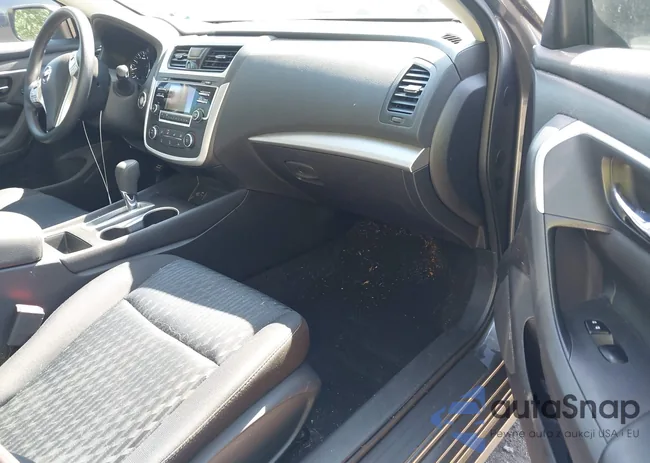 1N4AL3AP2HC226579: 43049081